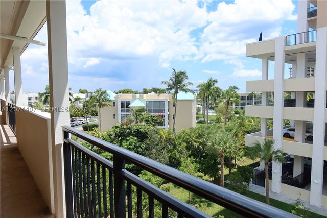 555 E Dania Beach Blvd 9, Dania Beach, FL 33004