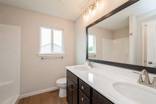 1312 Beringer Court NE, Cedar Rapids, IA 52402