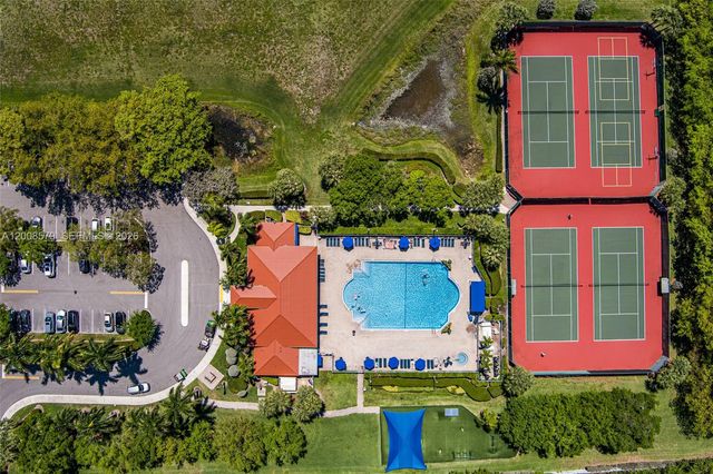1125 Queen Palm Court, Hollywood, FL 33019