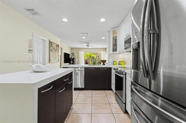 1125 Queen Palm Court, Hollywood, FL 33019