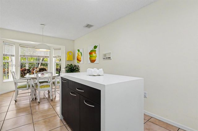 1125 Queen Palm Court, Hollywood, FL 33019