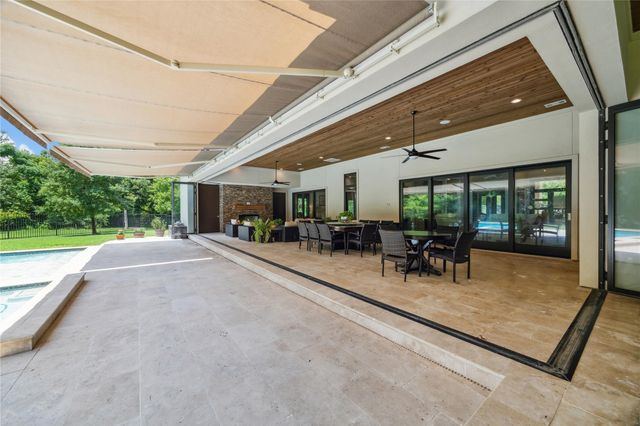 25901 Haven Lake Drive, Tomball, TX 77375