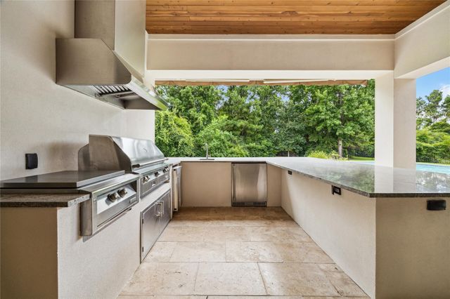 25901 Haven Lake Drive, Tomball, TX 77375