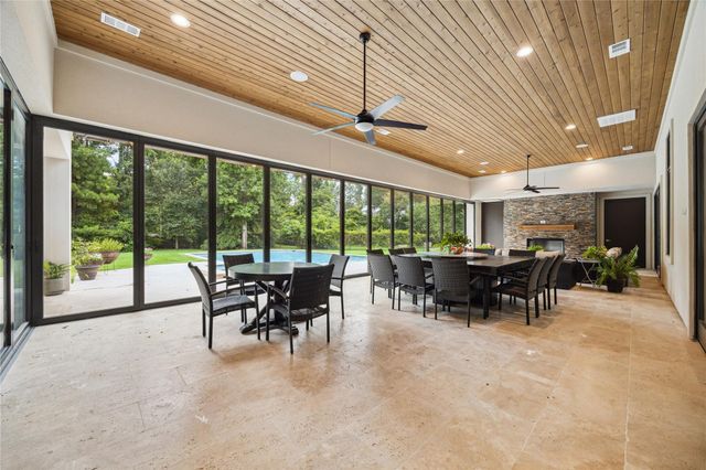 25901 Haven Lake Drive, Tomball, TX 77375