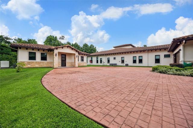25901 Haven Lake Drive, Tomball, TX 77375