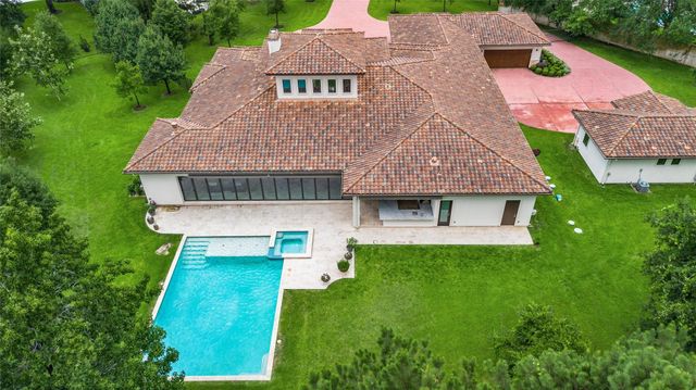 25901 Haven Lake Drive, Tomball, TX 77375