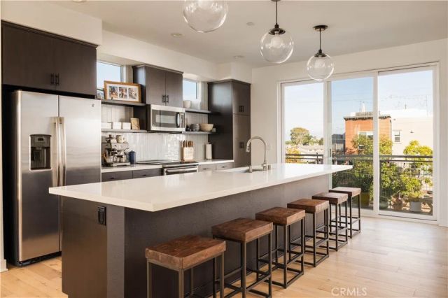 2023 Placentia, Costa Mesa, CA 92627