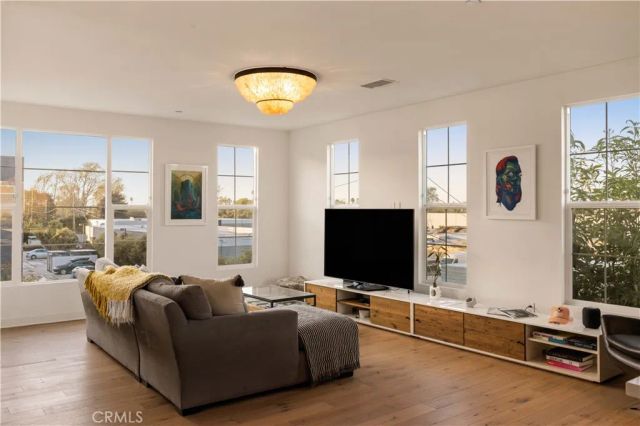 2023 Placentia, Costa Mesa, CA 92627