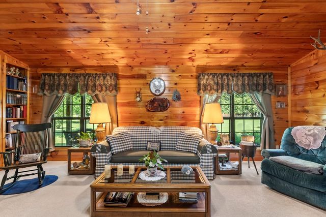 145 Rs County Road 3445, Emory, TX 75440