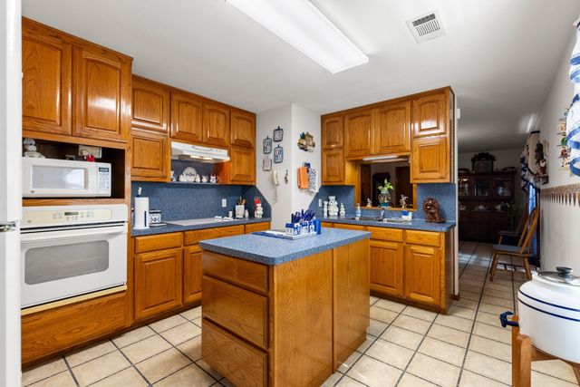 145 Rs County Road 3445, Emory, TX 75440