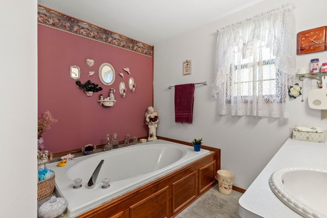 145 Rs County Road 3445, Emory, TX 75440