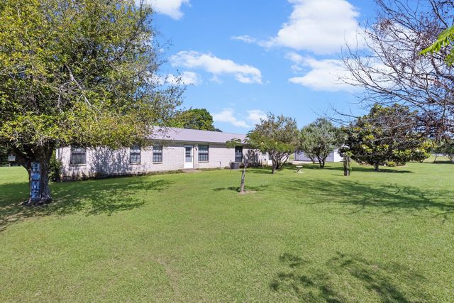 145 Rs County Road 3445, Emory, TX 75440