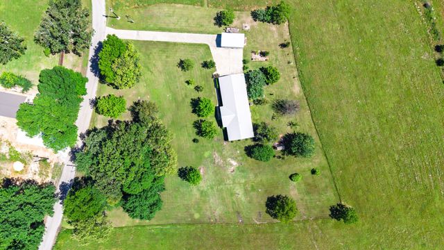 145 Rs County Road 3445, Emory, TX 75440