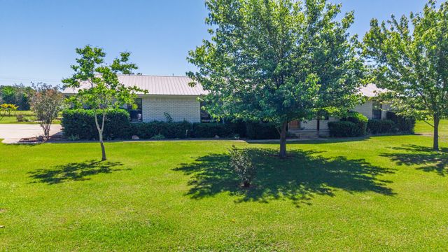 145 Rs County Road 3445, Emory, TX 75440