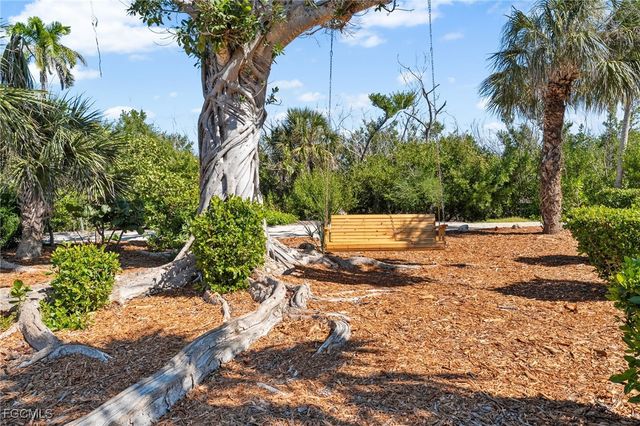 241 Violet DR, Sanibel, FL 33957