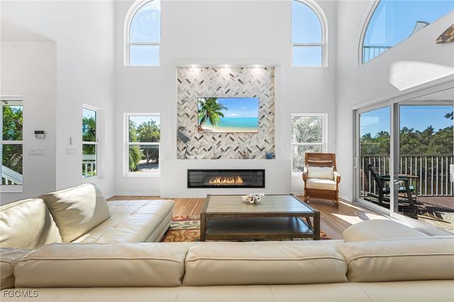 241 Violet DR, Sanibel, FL 33957