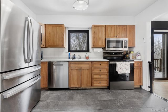 195 Peach Lake Road, Brewster, NY 10509