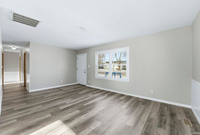 714 Warwick Avenue, Fort Wayne, IN 46825