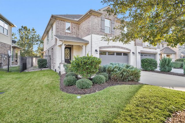 14 Heirloom Garden Place, The Woodlands, TX 77354
