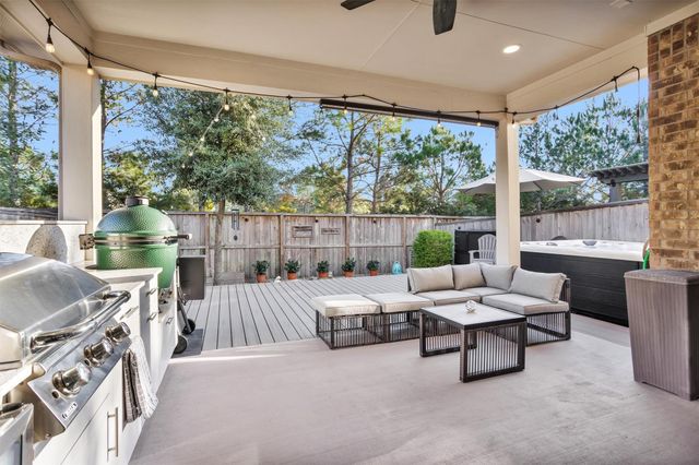 14 Heirloom Garden Place, The Woodlands, TX 77354