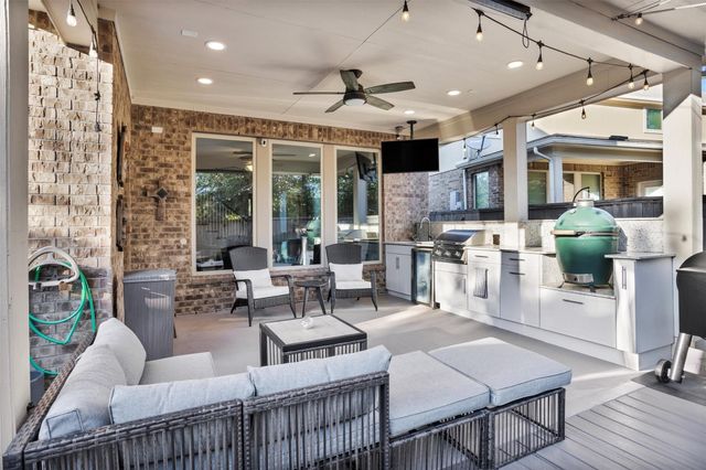 14 Heirloom Garden Place, The Woodlands, TX 77354