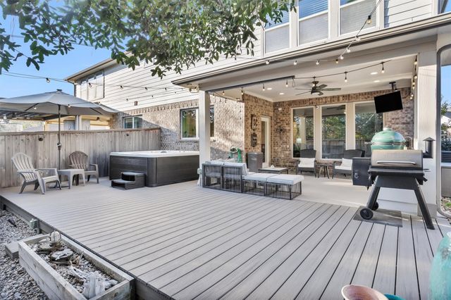 14 Heirloom Garden Place, The Woodlands, TX 77354