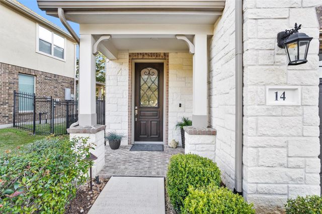 14 Heirloom Garden Place, The Woodlands, TX 77354