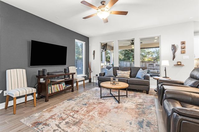 14 Heirloom Garden Place, The Woodlands, TX 77354