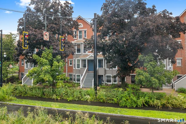 10 Franklin Avenue H, Hartford, CT 06114