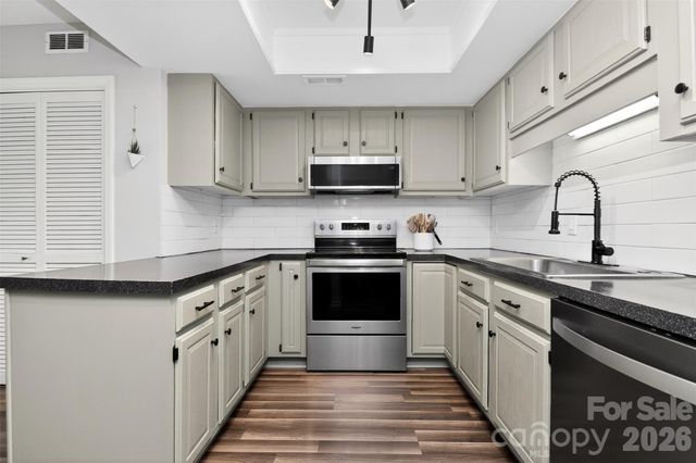 11128 Sevilla Court, Charlotte, NC 28226