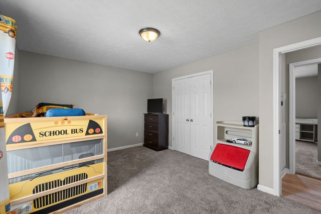 104 Clarice Ct, White House, TN 37188