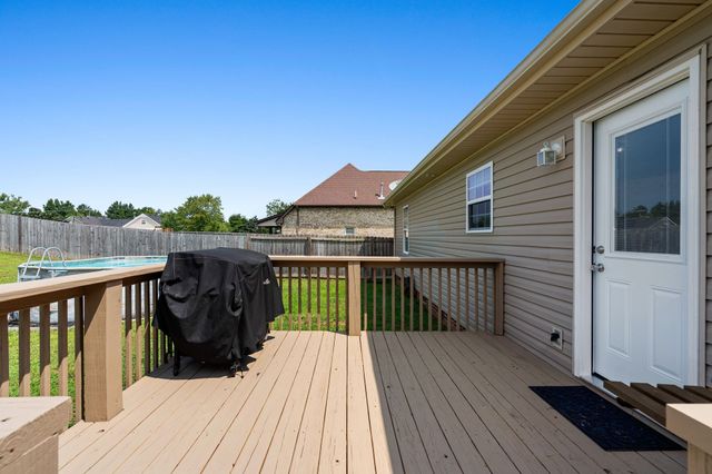 104 Clarice Ct, White House, TN 37188