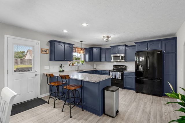 104 Clarice Ct, White House, TN 37188