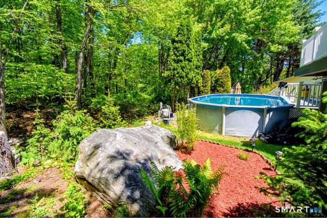 38 Algonquin Way, Bristol, CT 06010