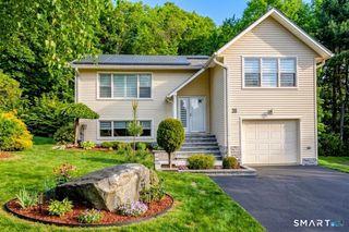 38 Algonquin Way, Bristol, CT 06010