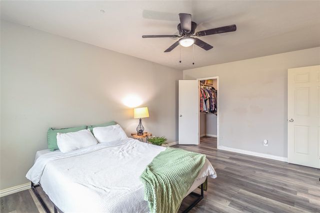 720 Sandstone Drive, Fort Worth, TX 76120