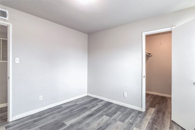 720 Sandstone Drive, Fort Worth, TX 76120