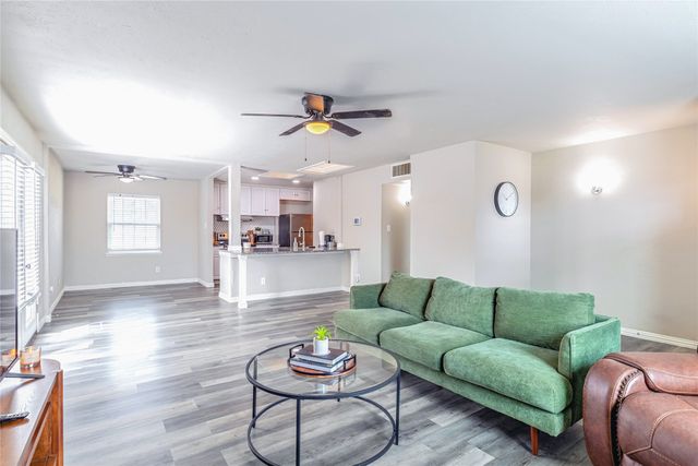 720 Sandstone Drive, Fort Worth, TX 76120