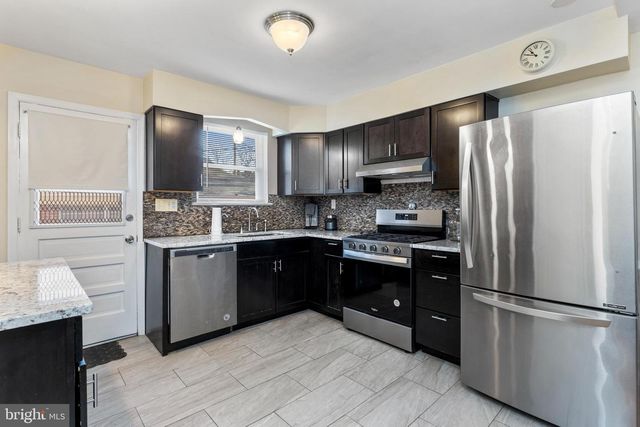 123 WALNUT ST NW, Washington, DC 20012