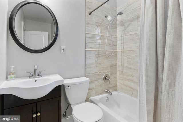 123 WALNUT ST NW, Washington, DC 20012