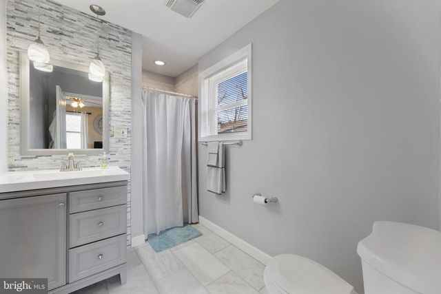 123 WALNUT ST NW, Washington, DC 20012