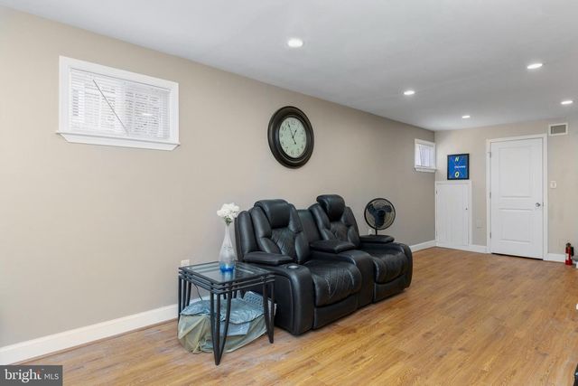 123 WALNUT ST NW, Washington, DC 20012