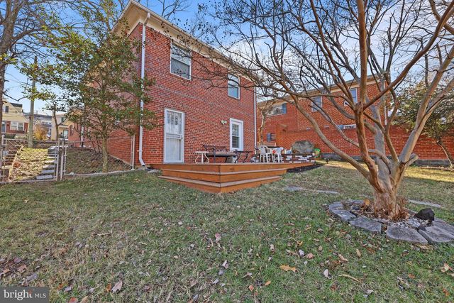 123 WALNUT ST NW, Washington, DC 20012