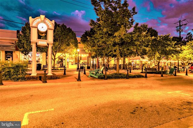 123 WALNUT ST NW, Washington, DC 20012