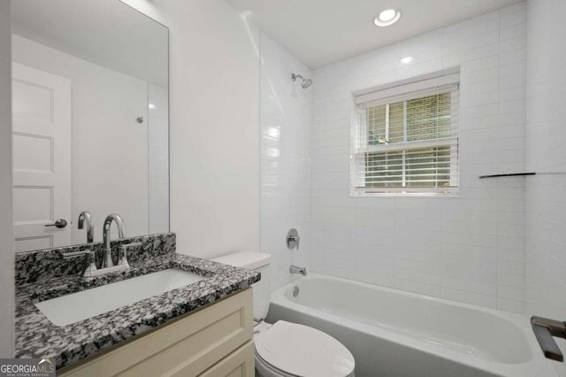 880 Saint Charles Avenue NE, Atlanta, GA 30306