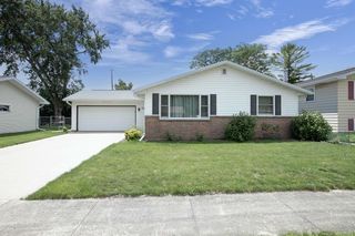 915 W WHITTIER DRIVE, Appleton, WI 54914