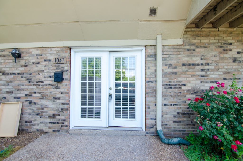 1041 Harold Dr, Nashville, TN 37217