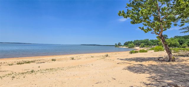 117620 S 4204 Road, Eufaula, OK 74432