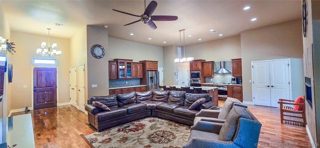 117620 S 4204 Road, Eufaula, OK 74432