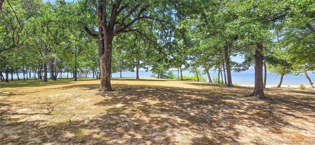 117620 S 4204 Road, Eufaula, OK 74432